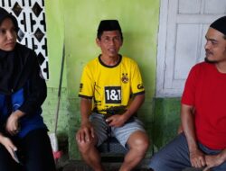 Merancang Identitas Perencanaan Kaos Tim Koko’o Desa Parungi