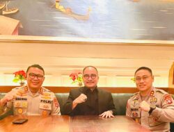 Firman Jaya Daeli Berdiskusi dengan Dua Kapolres Bersaudara Asal Kepni